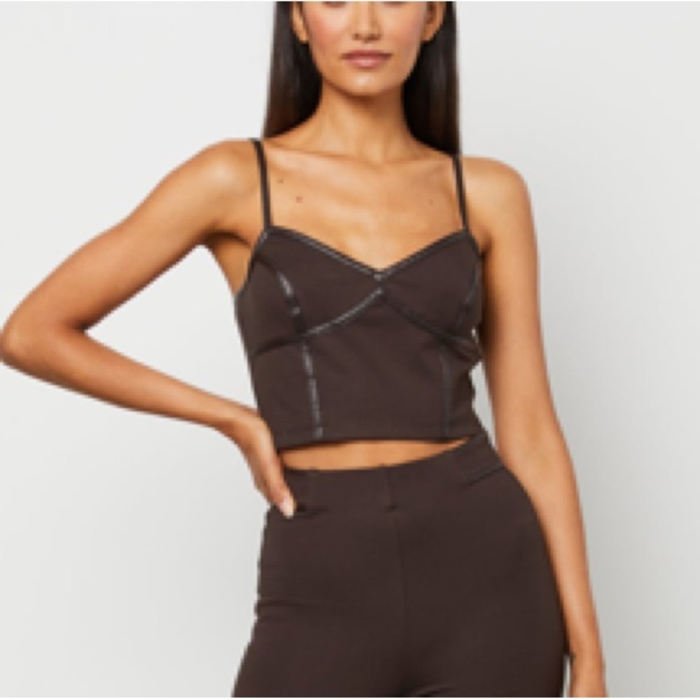 BCBGMAXAZRIA womens Cropped Tank With Spaghetti Straps and V Neck Coffee Sz L